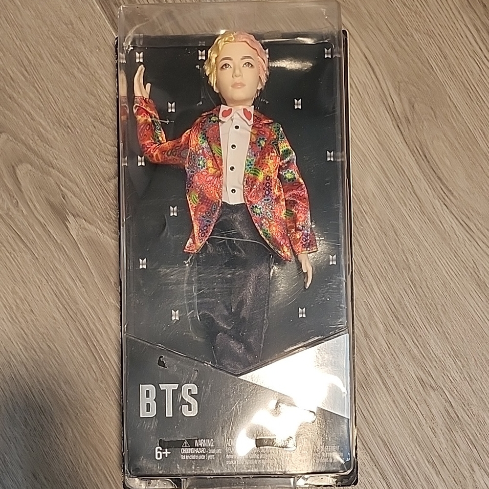 🎤Mattel BTS Doll in Vibrant Jacket